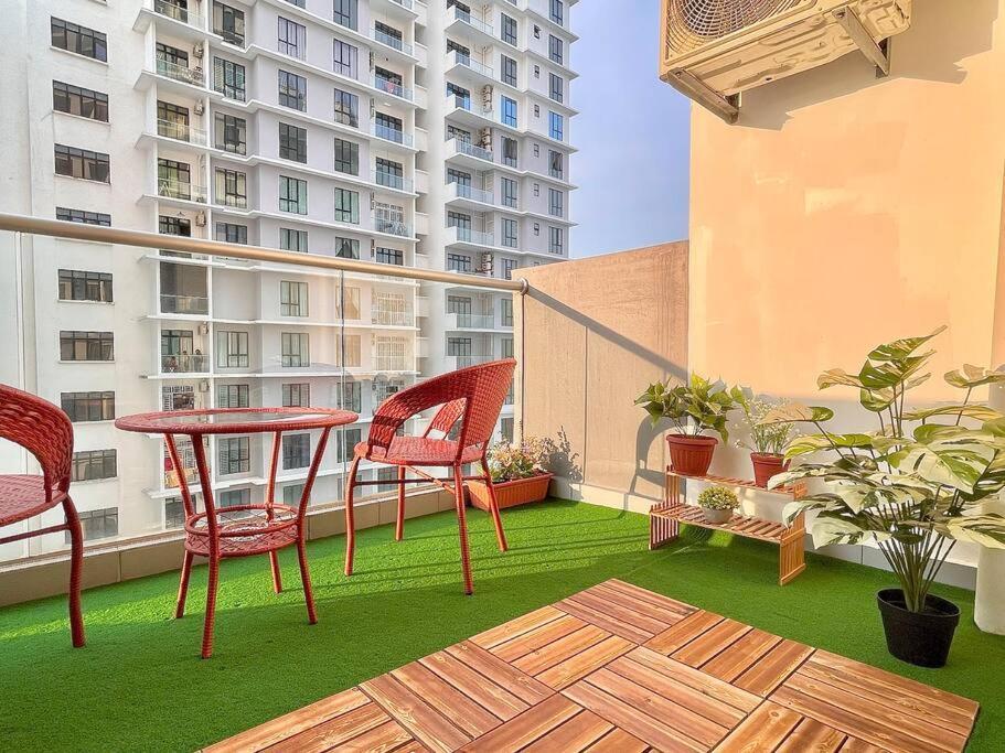 Apartment 1610 The Platino 5min To Paradigm Sutera Johor Bahru